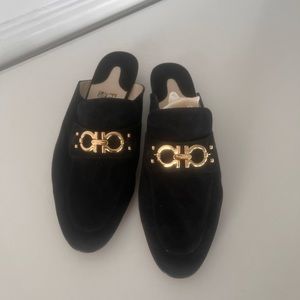 Salvatore ferragamo swing Gancini bits logo suede mule nwt size 8